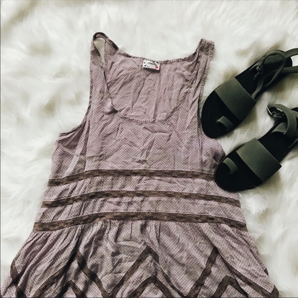 ❌SOLD❌ Voile and Lace dress - Picture 2 of 7